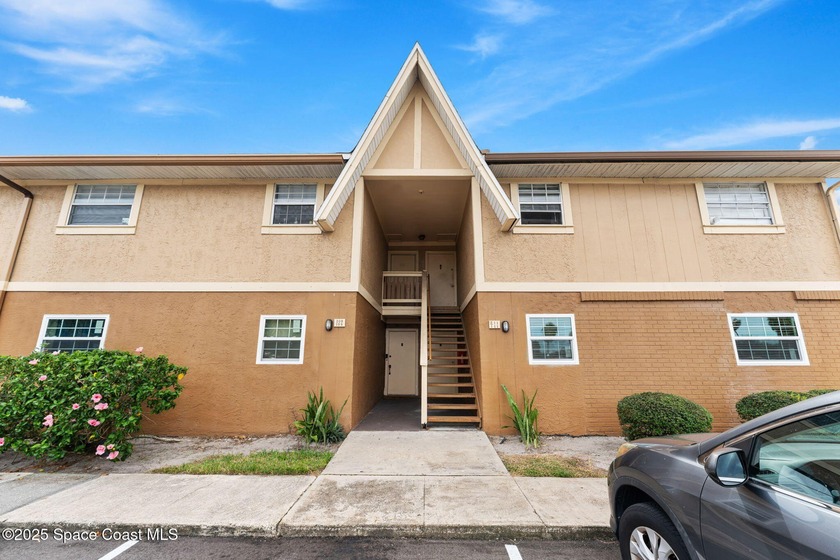 Beautifully updated 2-bedroom, 2-bath condo in Prime Melbourne - Beach Condo for sale in Melbourne, Florida on Beachhouse.com