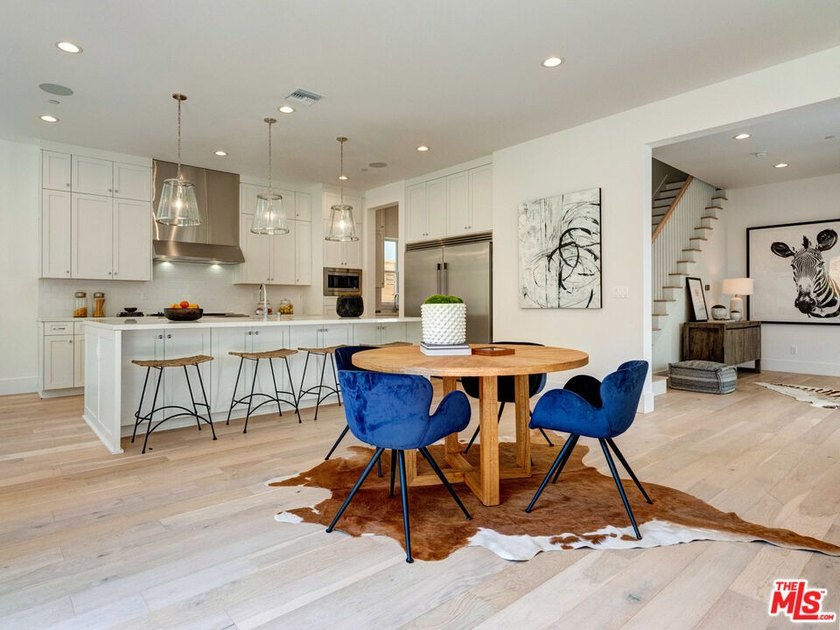 Welcome to 744 North Almar Avenue, Pacific Palisades, CA. This - Beach Home for sale in Pacific Palisades, California on Beachhouse.com