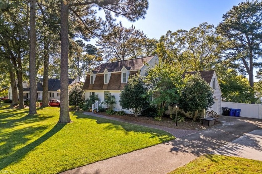 Amazing Waterfront Home in Coastal Virginia   nestled on a half - Beach Home for sale in Portsmouth, Virginia on Beachhouse.com