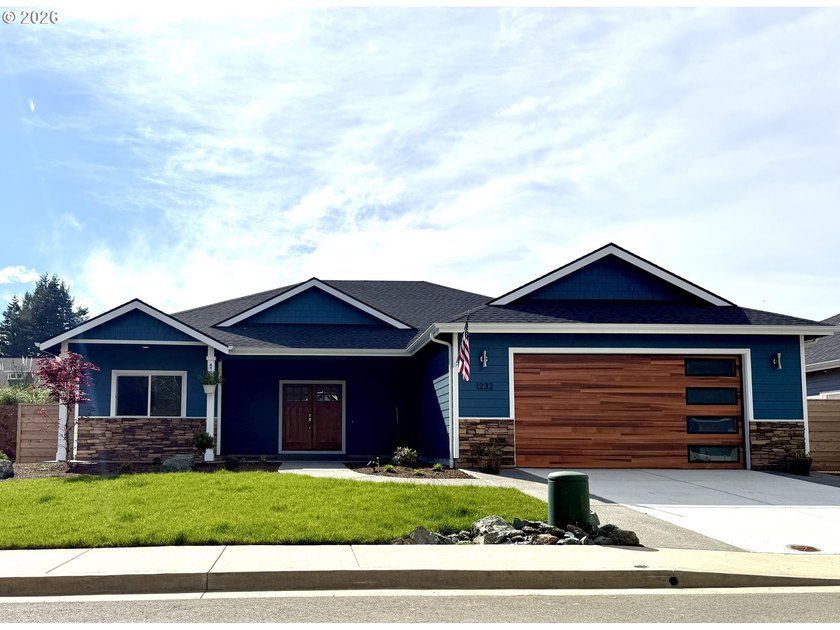 Welcome to a beautifully designed newly constructed home in - Beach Home for sale in Brookings, Oregon on Beachhouse.com