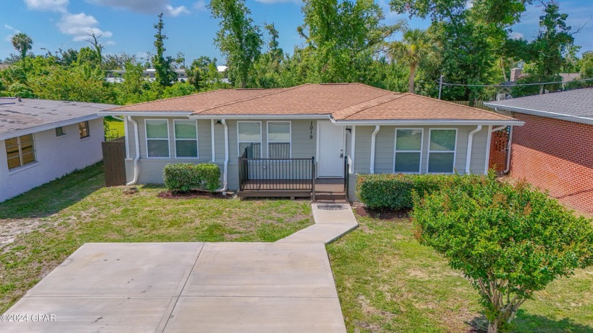 LOCATION, LOCATION, LOCATION! This home is fully renovated, new - Beach Home for sale in Panama City, Florida on Beachhouse.com