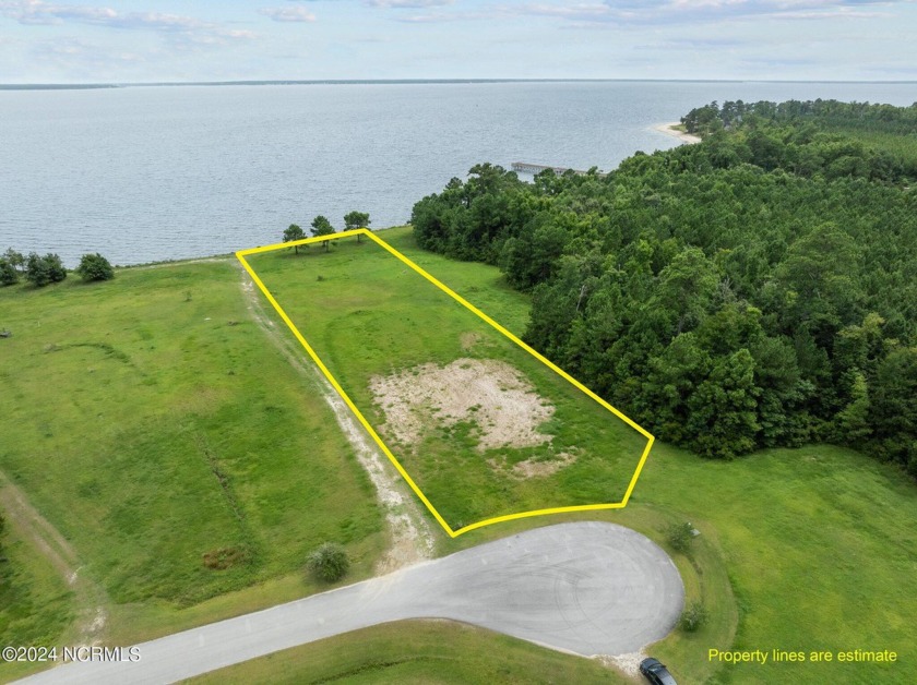 1.39 acre homesite with large Neuse River views within the - Beach Lot for sale in Oriental, North Carolina on Beachhouse.com