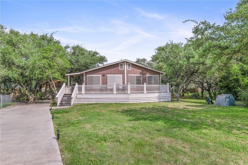 Within the picturesque coastal town of Rockport Texas, this cozy - Beach Home for sale in Rockport, Texas on Beachhouse.com