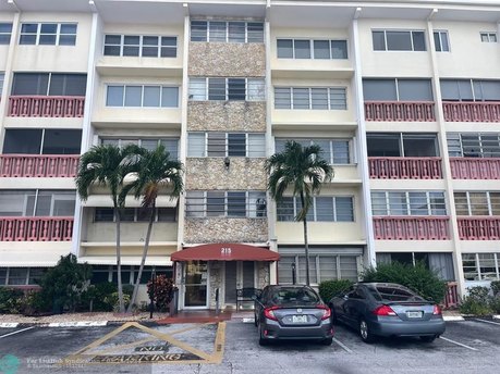 Unit has been fully remodeled - must see.  Walk to Gulfstream - Beach Condo for sale in Hallandale Beach, Florida on Beachhouse.com