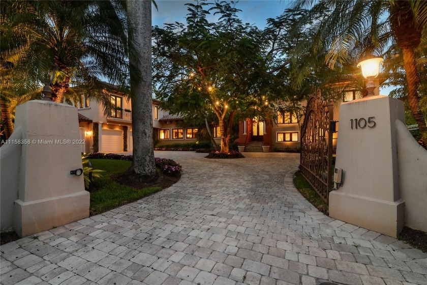 Luxury at its finest in Sagamore Cove Estates. This - Beach Home for sale in Fort Lauderdale, Florida on Beachhouse.com