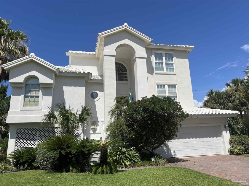 Don't pay marina fees - Keep your 45ft motor boat in your back - Beach Home for sale in Pensacola Beach, Florida on Beachhouse.com