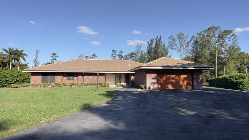 Rare opportunity in prestigious Loggers Run! This stunning - Beach Home for sale in Boca Raton, Florida on Beachhouse.com