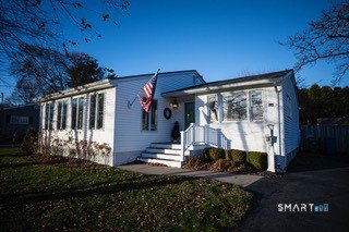 Charming 2 bedroom ranch set on a .20 acre lot in desirable Old - Beach Home for sale in Old Saybrook, Connecticut on Beachhouse.com