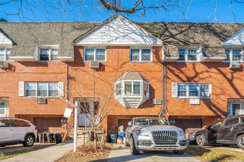 This is an amazing opportunity to own this Rare 4 family Brick - Beach Townhome/Townhouse for sale in Bayside, New York on Beachhouse.com