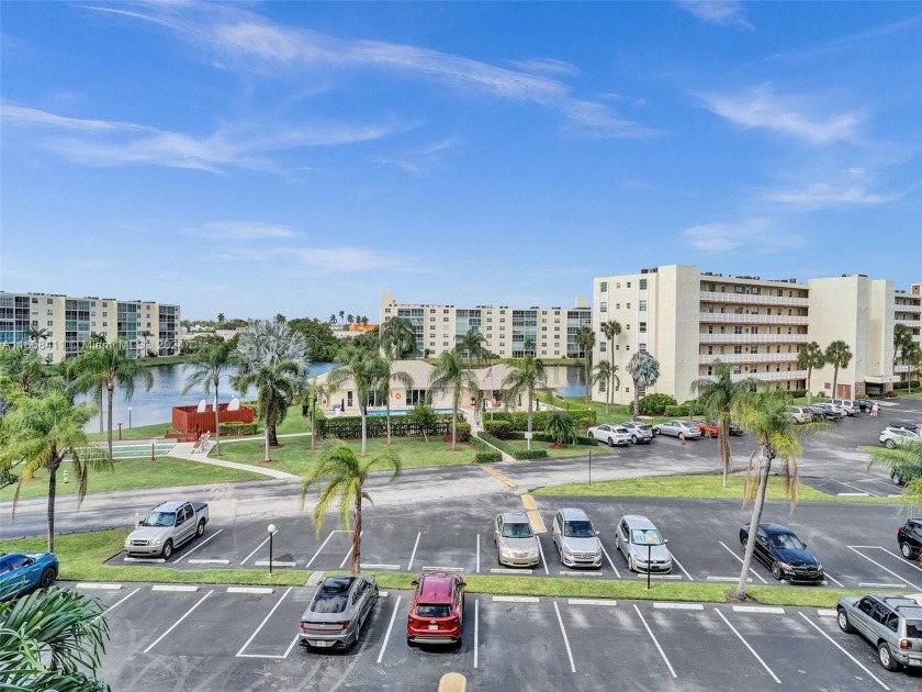 This spacious 2-bedroom, 2-bathroom condo is a rare find just 5 - Beach Condo for sale in Dania, Florida on Beachhouse.com