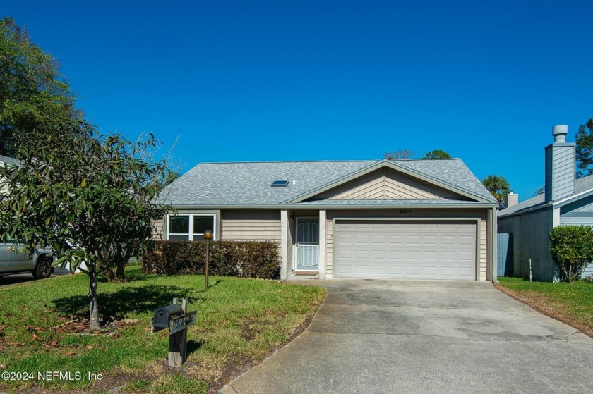 Beautiful example of L'Atrium 2/2,  2 car garage, new windows - Beach Home for sale in Ponte Vedra Beach, Florida on Beachhouse.com