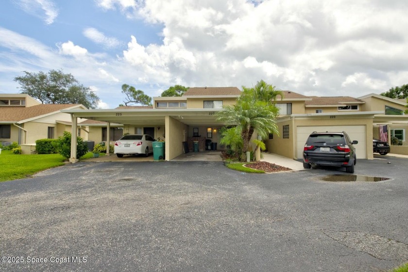 Enjoy views of the 16th & 17th holes of the exclusive Suntree - Beach Townhome/Townhouse for sale in Melbourne, Florida on Beachhouse.com