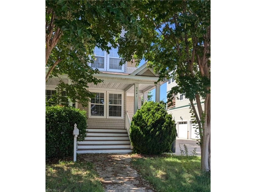 Beautiful home in east Beach located near the beach. Home - Beach Condo for sale in Norfolk, Virginia on Beachhouse.com