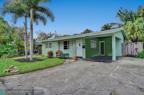 **Price Adjustment** Welcome to your dream home in the heart of - Beach Home for sale in Wilton Manors, Florida on Beachhouse.com