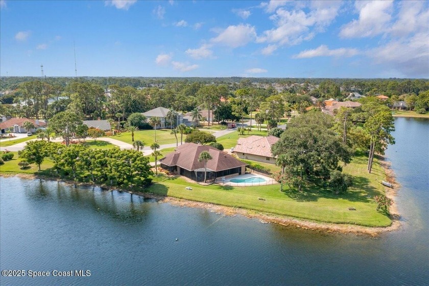 Exceptional custom-built pool home by East Coast Craftsman in - Beach Home for sale in Melbourne, Florida on Beachhouse.com