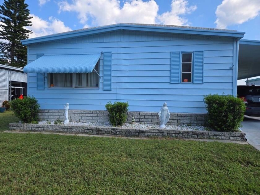 Spacious waterfront home in 55+ (80/20 rule) Community of Harbor - Beach Home for sale in New Port Richey, Florida on Beachhouse.com