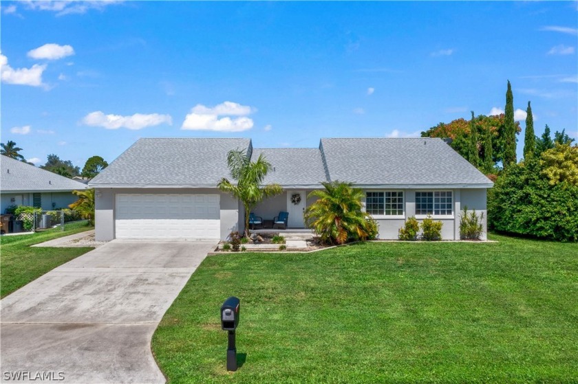 NO FLOOD DAMAGE!! Welcome to your perfect Florida retreat! This - Beach Home for sale in Cape Coral, Florida on Beachhouse.com