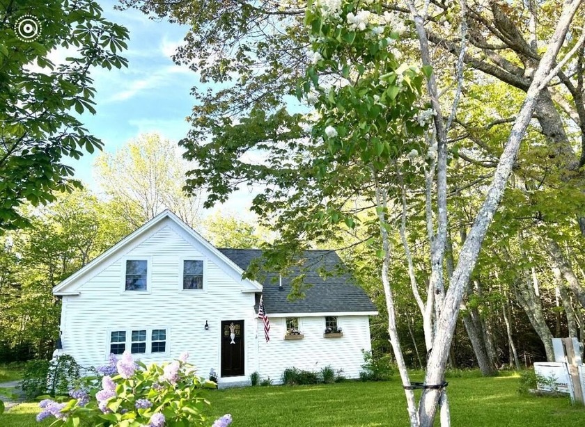 Renovated open concept modern farm house post &amp; beam - Beach Home for sale in Deer Isle, Maine on Beachhouse.com