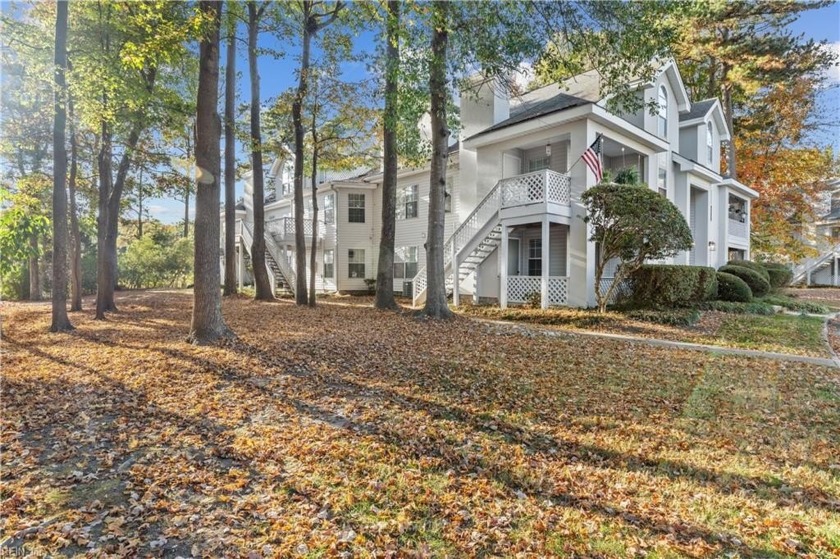 Honey, stop the car! This beautifully updated and - Beach Home for sale in Chesapeake, Virginia on Beachhouse.com