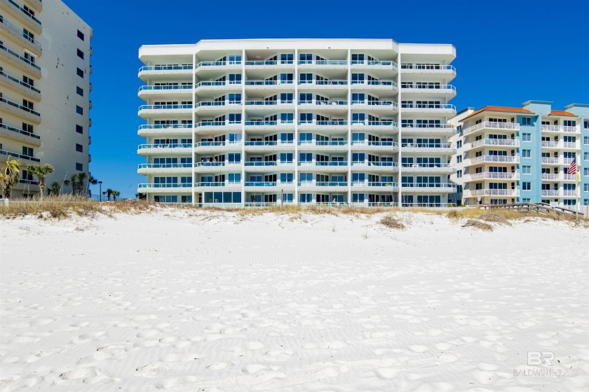 Fantastic views from this great 2 bedroom 2 bath unit in the - Beach Home for sale in Orange Beach, Alabama on Beachhouse.com