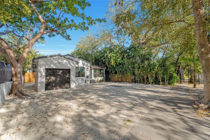 Attention Designers! Turnkey modern 3BD/2BA offering seamless - Beach Home for sale in Miami, Florida on Beachhouse.com