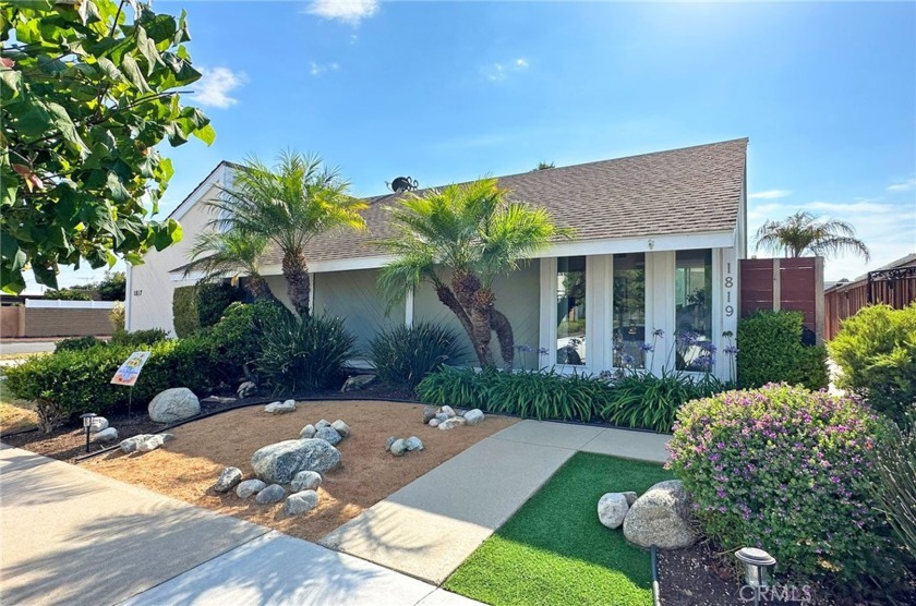 Beach-Close Living in this Beautifully Remodeled & Upgraded - Beach Home for sale in Huntington Beach, California on Beachhouse.com