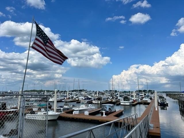 Great City Island location South Minneford Yacht Club this - Beach Home for sale in Bronx, New York on Beachhouse.com