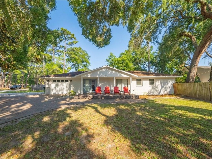 Looking for a turnkey investment, second home, or ideal - Beach Home for sale in Saint Simons, Georgia on Beachhouse.com