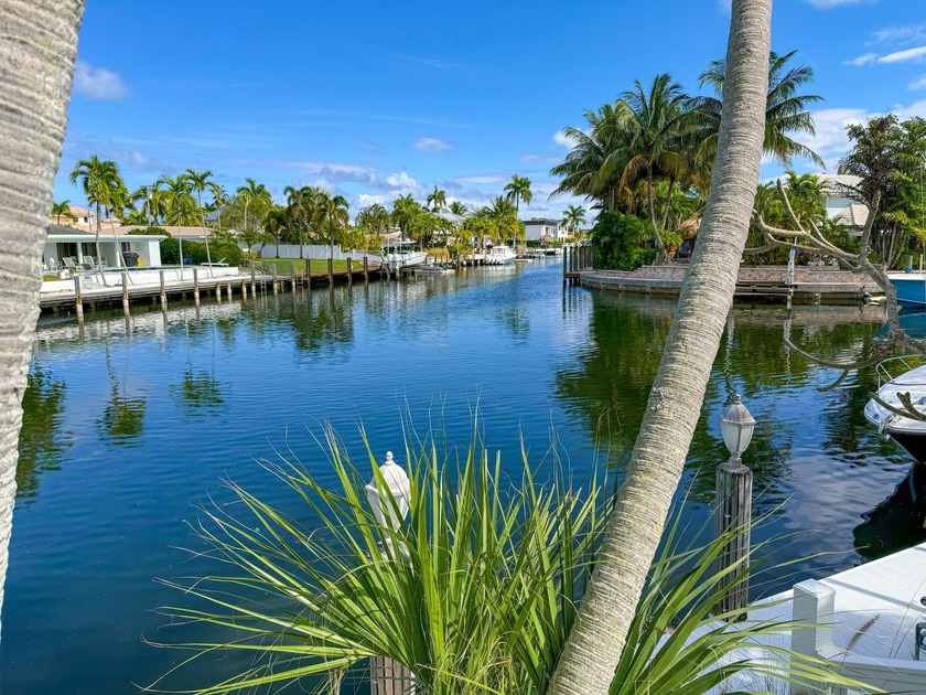 98' of waterfront x 110' deep,. Large 9,703sf lot on a  wide - Beach Home for sale in Lighthouse Point, Florida on Beachhouse.com
