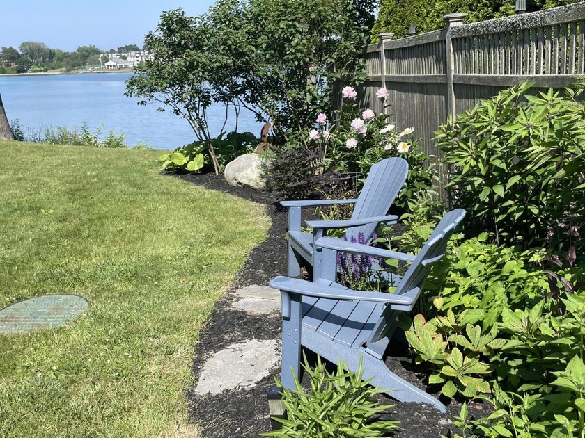 There are few places anywhere in the region that deliver a - Beach Condo for sale in South Portland, Maine on Beachhouse.com