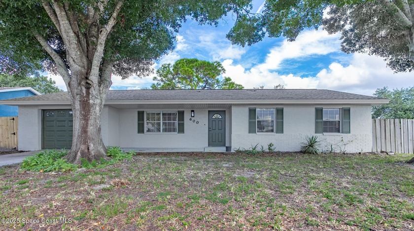 Location, Location, Location! Nestled in the highly desirable - Beach Home for sale in Melbourne, Florida on Beachhouse.com