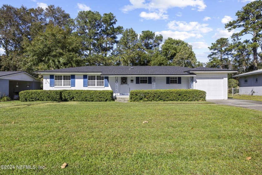 Discover the charm of this adorable home nestled in the Grove - Beach Home for sale in Jacksonville, Florida on Beachhouse.com