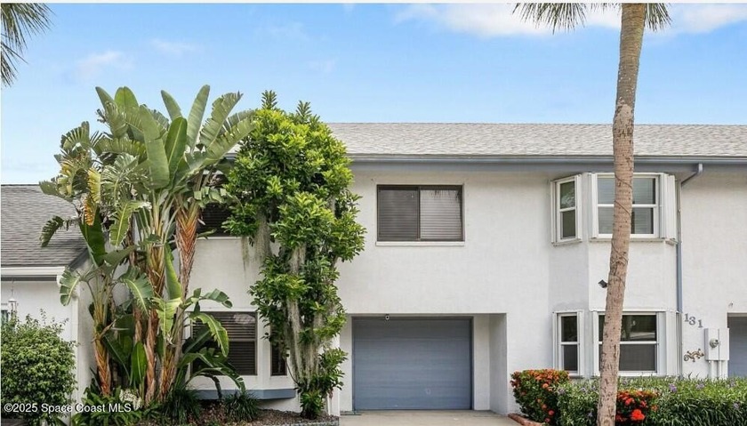 STUNNING TOTALLY UPDATED BEACHSIDE TOWNHOME! This amazing - Beach Townhome/Townhouse for sale in Cape Canaveral, Florida on Beachhouse.com