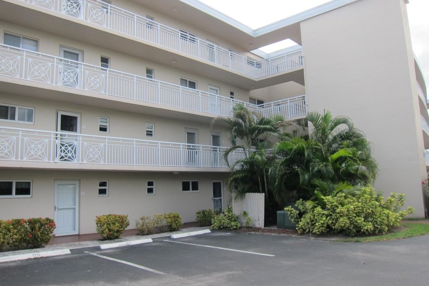 One of the best views in the community. Top 4th floor.  Amazing - Beach Condo for sale in Lake Worth, Florida on Beachhouse.com