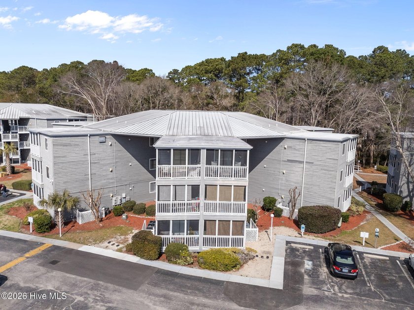Great 3rd-floor condo with no neighbors above you, get ready for - Beach Condo for sale in Calabash, North Carolina on Beachhouse.com