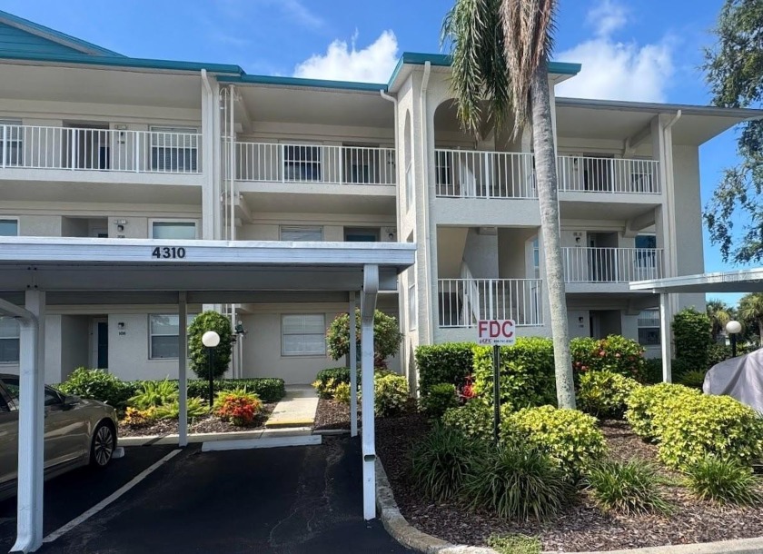 Bright & Airy End Unit Just Minutes from the Beach!
Welcome to - Beach Condo for sale in Bradenton, Florida on Beachhouse.com