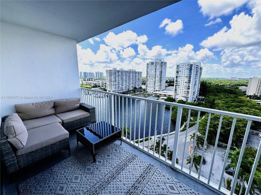 This newly updated 1-bedroom apartment in Aventura features an - Beach Condo for sale in Aventura, Florida on Beachhouse.com