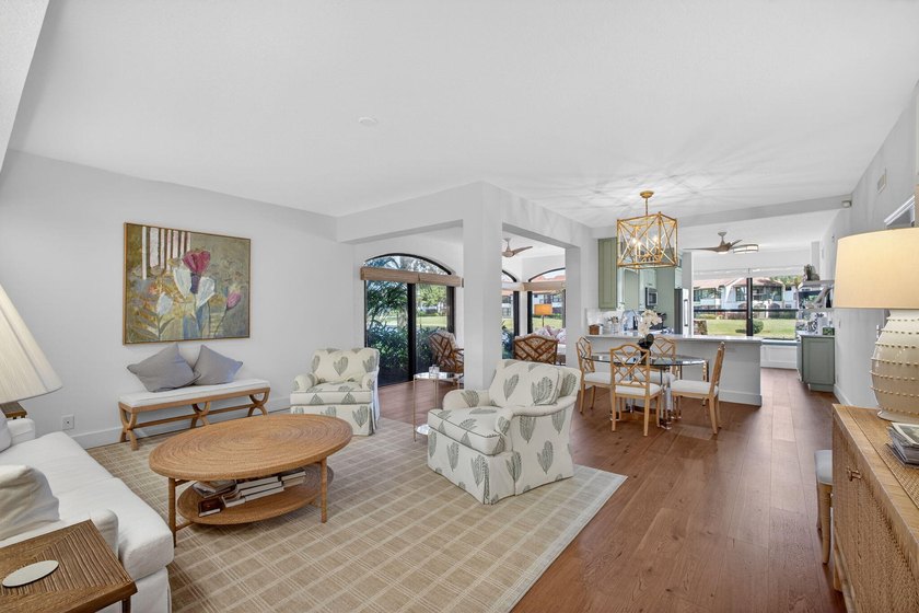 Welcome to Jonathan's Landing, where this stunning lakefront - Beach Condo for sale in Jupiter, Florida on Beachhouse.com