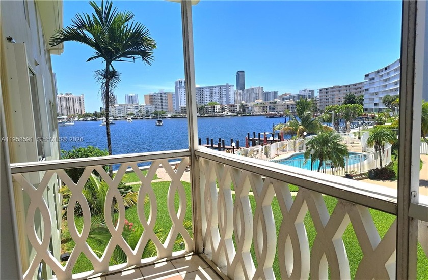 Beautiful 1/1 Condo with a view of the Intracoastal. Tile and - Beach Condo for sale in Hallandale Beach, Florida on Beachhouse.com