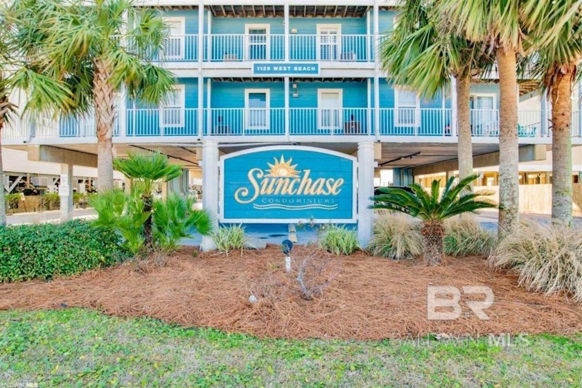 Check out this great, top-floor unit in the heart of Gulf - Beach Home for sale in Gulf Shores, Alabama on Beachhouse.com