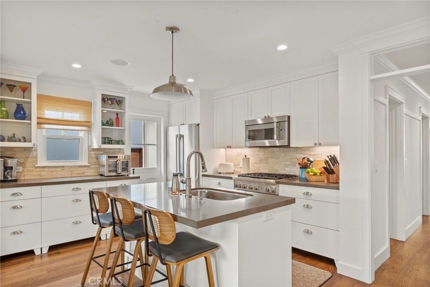 Welcome to this absolutely immaculate single level home in the - Beach Home for sale in Hermosa Beach, California on Beachhouse.com