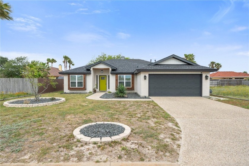 Island Living at Its Best! Embrace the laid-back lifestyle of - Beach Home for sale in Corpus Christi, Texas on Beachhouse.com