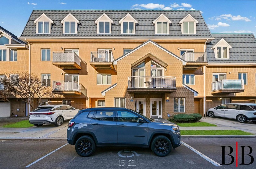 Bergen Beach Move in Condition Duplex Condo with 2 large - Beach Condo for sale in Brooklyn, New York on Beachhouse.com