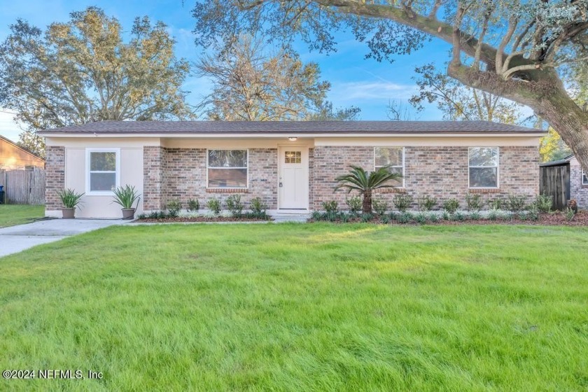 Welcome Home! This pretty Norwegian brick house has been - Beach Home for sale in Jacksonville, Florida on Beachhouse.com