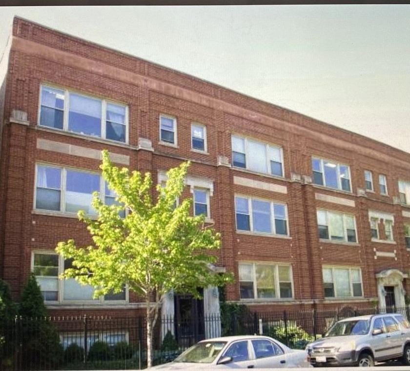 Bright and Airy One Bedroom Condo.  Boasting Skylights and - Beach Home for sale in Chicago, Illinois on Beachhouse.com