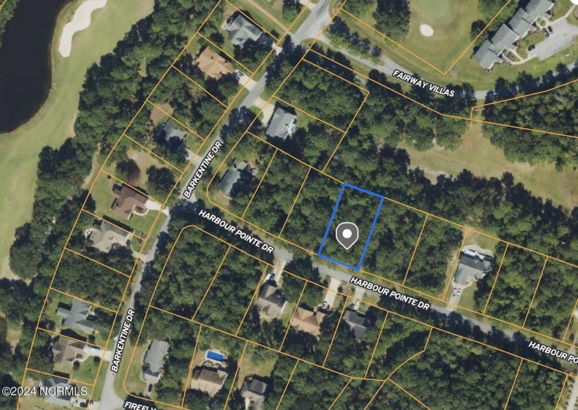 Great Golf Course Homesite! In a Gated Waterfront and Golf - Beach Lot for sale in New Bern, North Carolina on Beachhouse.com