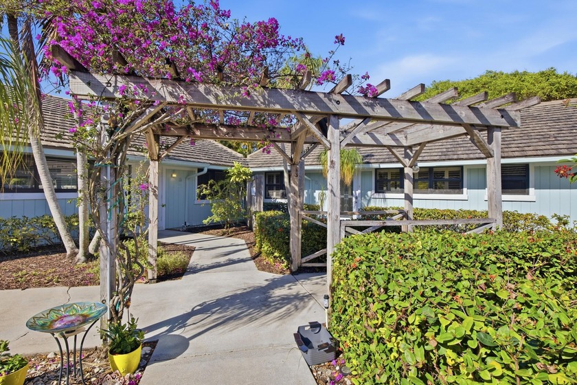 Your Beach Home awaits! This beautiful coastal furnished home - Beach Townhome/Townhouse for sale in Jupiter, Florida on Beachhouse.com