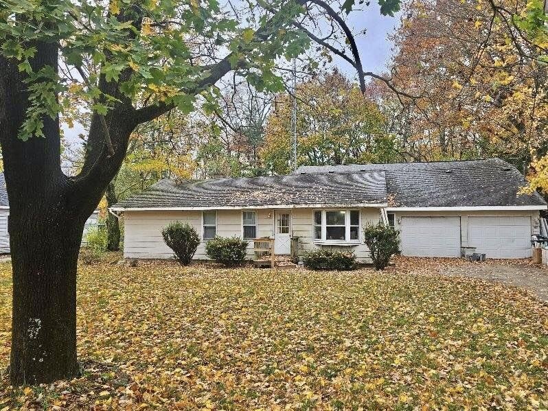 Wonderful 4 bedroom home only steps away from beautiful Round - Beach Home for sale in Benton Harbor, Michigan on Beachhouse.com