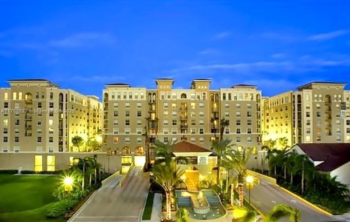 Live in the famous Las Olas, in a gorgeous highly secured - Beach Condo for sale in Fort Lauderdale, Florida on Beachhouse.com