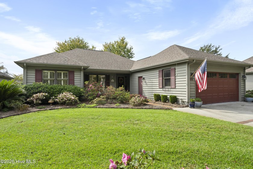 Welcome to this lovely, well-kept three-bedroom, two-bathroom - Beach Home for sale in Hampstead, North Carolina on Beachhouse.com